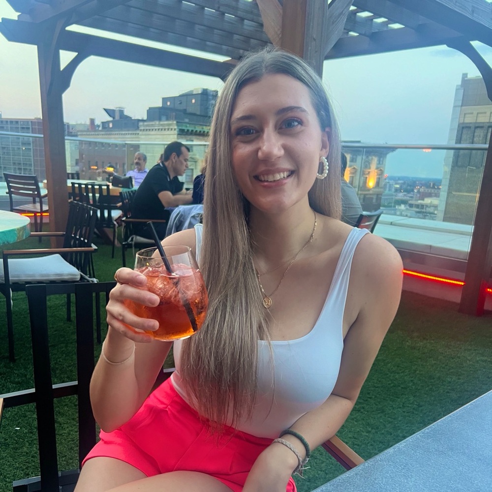 Meet your Posher, Abigail